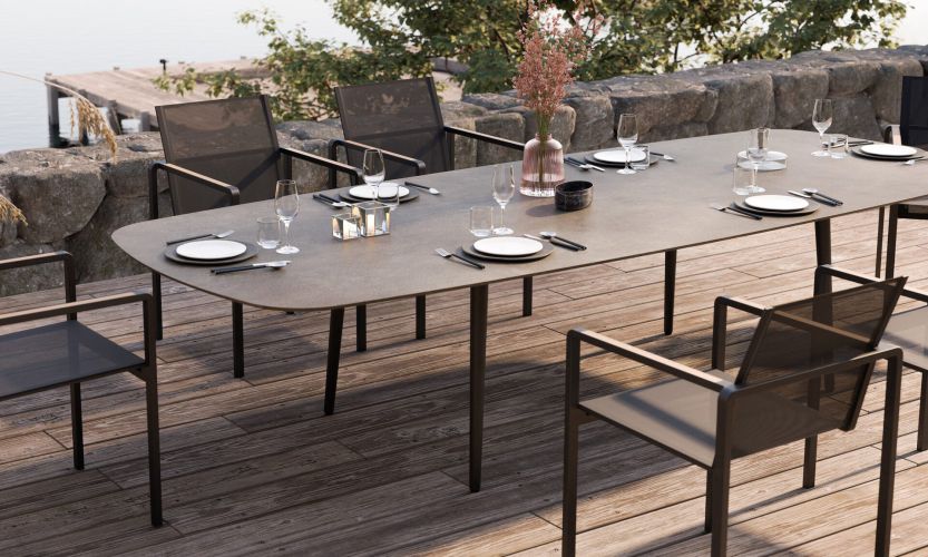 STYLETTO-300-DINING-TABLE-ALURA-55-DINING-CHAIRS-3000X1800px35-1920x1152