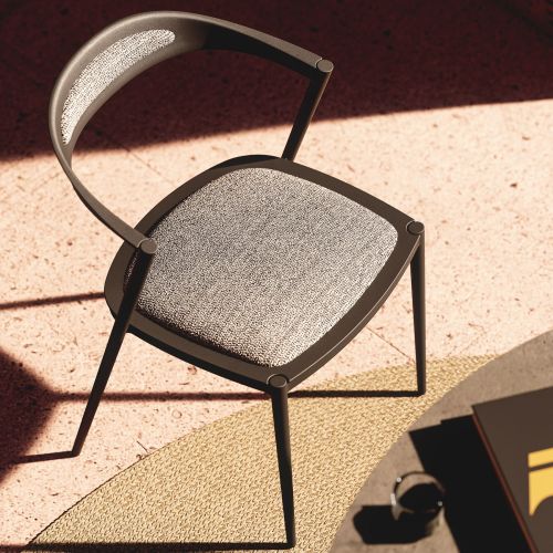 STYLETTO-55-DINING-CHAIR-RUG-240