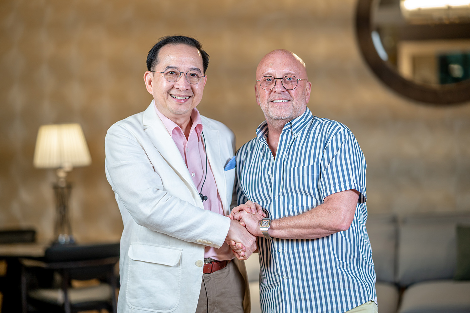 stylish-outdoor-living-design-experiencing-global-design-excellence-in-pattaya